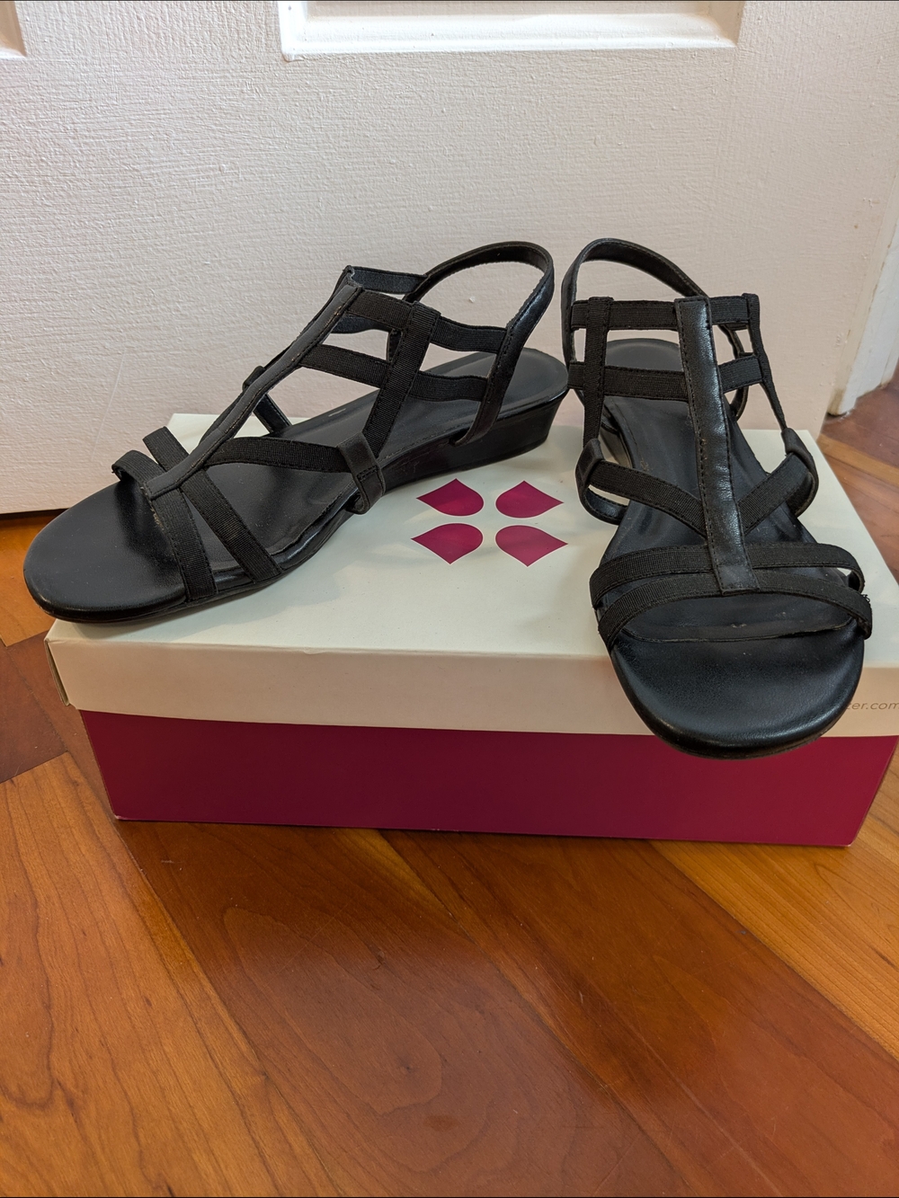 Women's Naturalizer Joanie Black Strappy Sandals